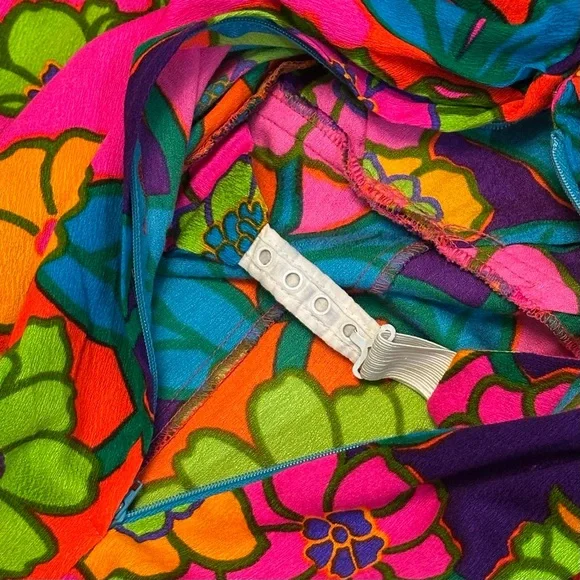 WALTAH CLARKE’S Vintage Hawaiian Shops Retro Groovy Multi Style 1035 Maxi Dress - Picture 11 of 13
